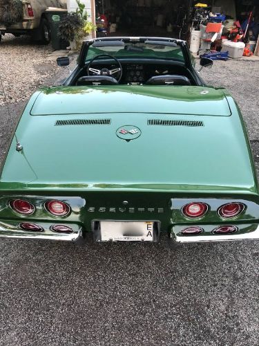 Chevrolet-Corvette-1973-Elkhart-Green-Black-Leather-10