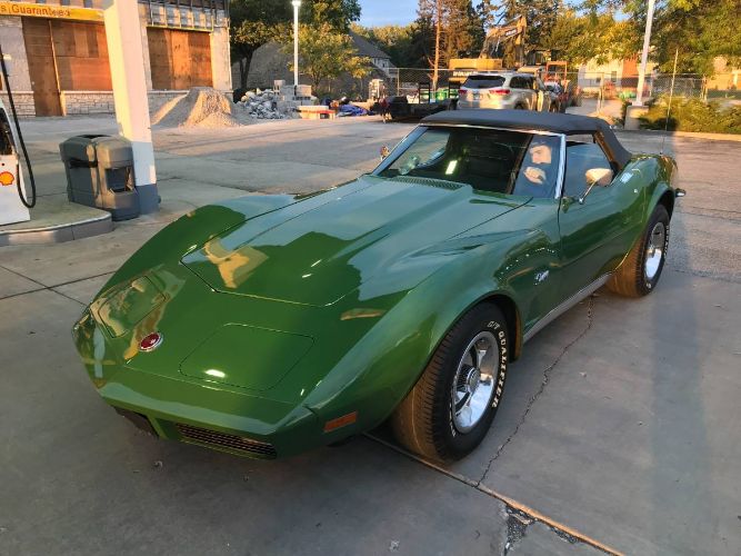 Chevrolet-Corvette-1973-Elkhart-Green-Black-Leather-7