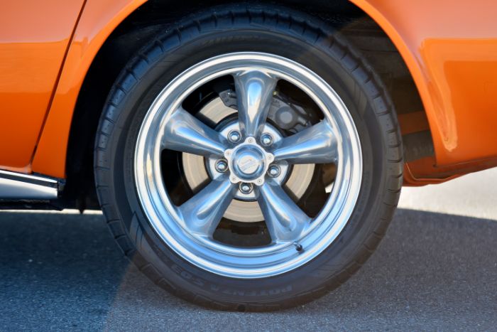 Chevrolet-Corvette-1973-Orange-Flame-25