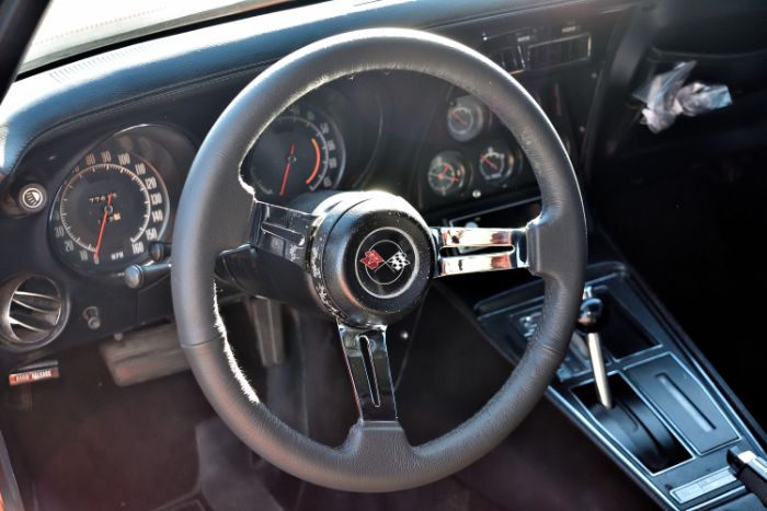 Chevrolet-Corvette-1973-Orange-Flame-26