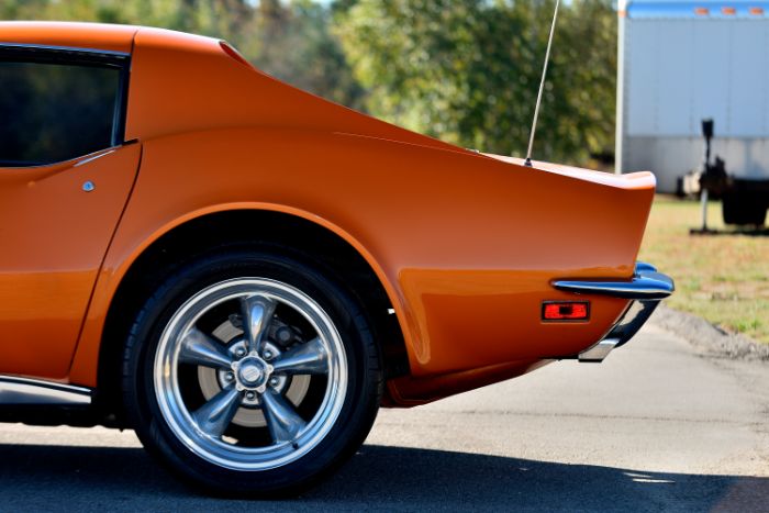 Chevrolet-Corvette-1973-Orange-Flame-9