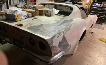 Chevrolet-Corvette-1973-White-Red-6
