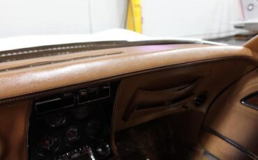 Chevrolet-Corvette-1974-12