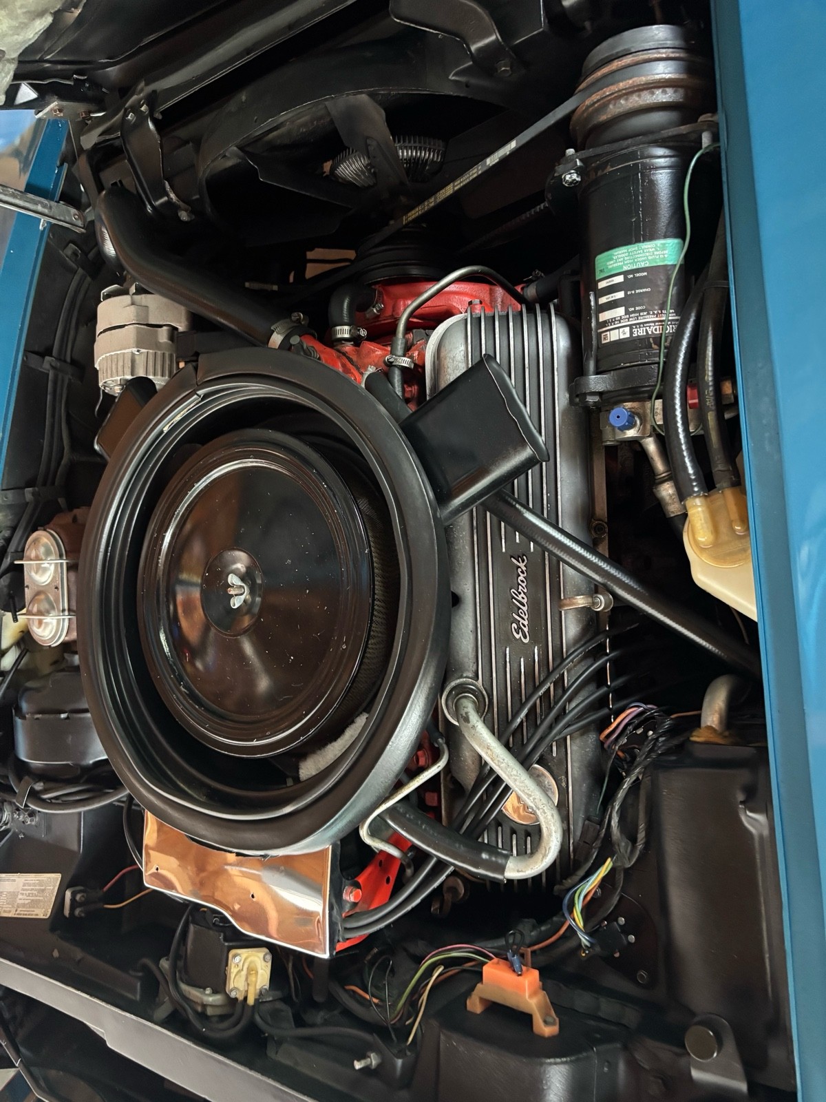 Chevrolet-Corvette-1974-Coupe-17