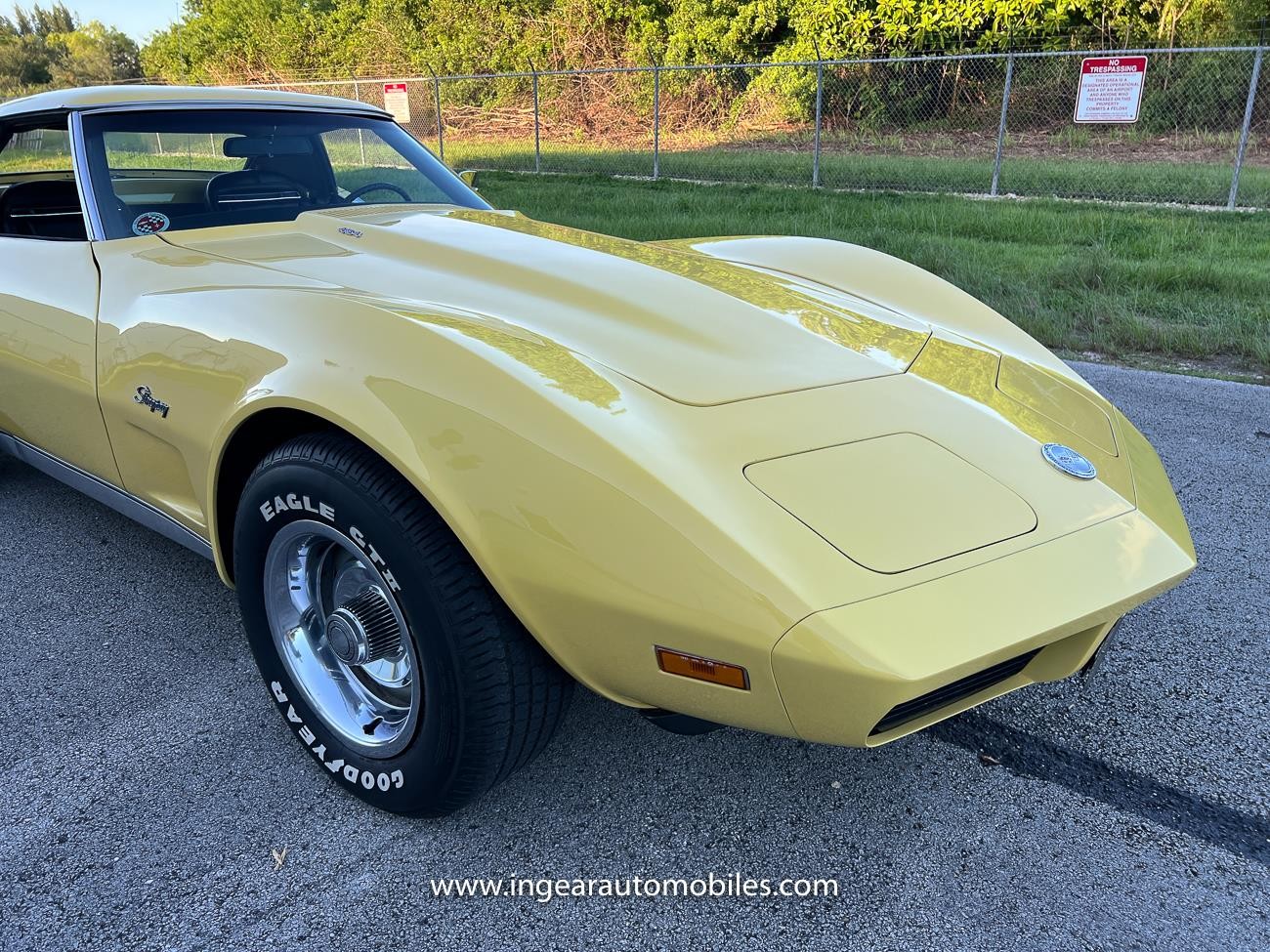 Chevrolet-Corvette-1974-convertible-39
