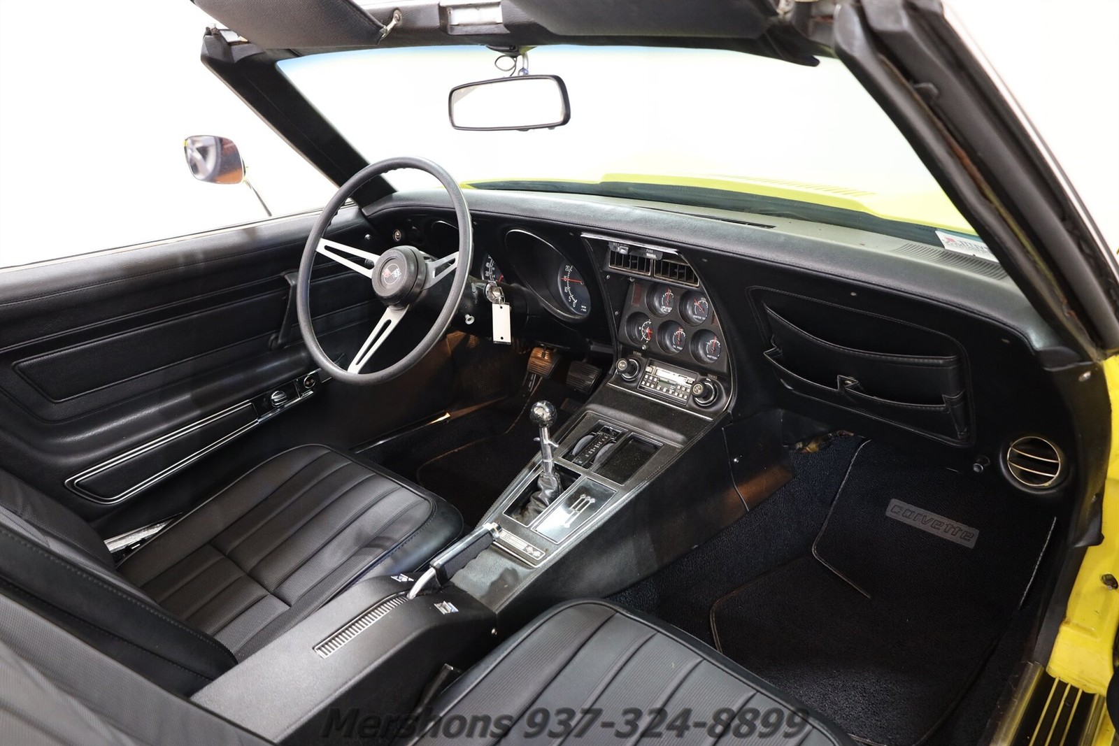 Chevrolet-Corvette-1975-Convertible-13