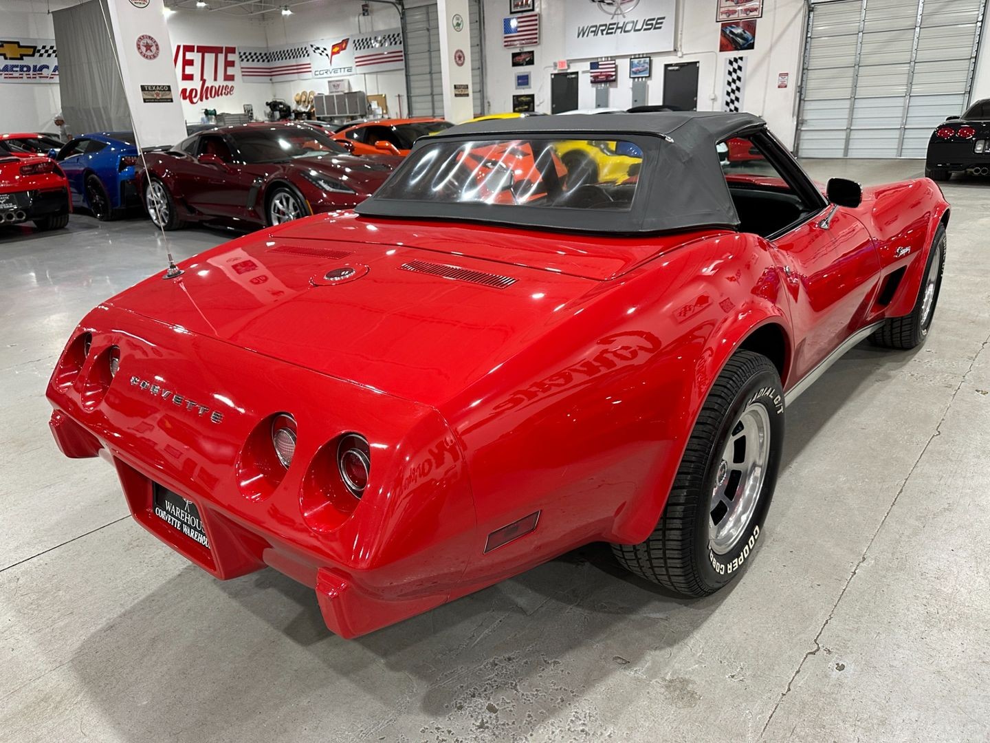 Chevrolet-Corvette-1975-Convertible-13