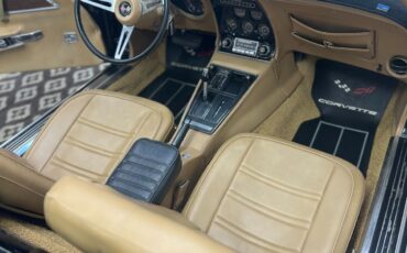 Chevrolet-Corvette-1975-Convertible-13