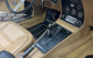 Chevrolet-Corvette-1975-Convertible-14
