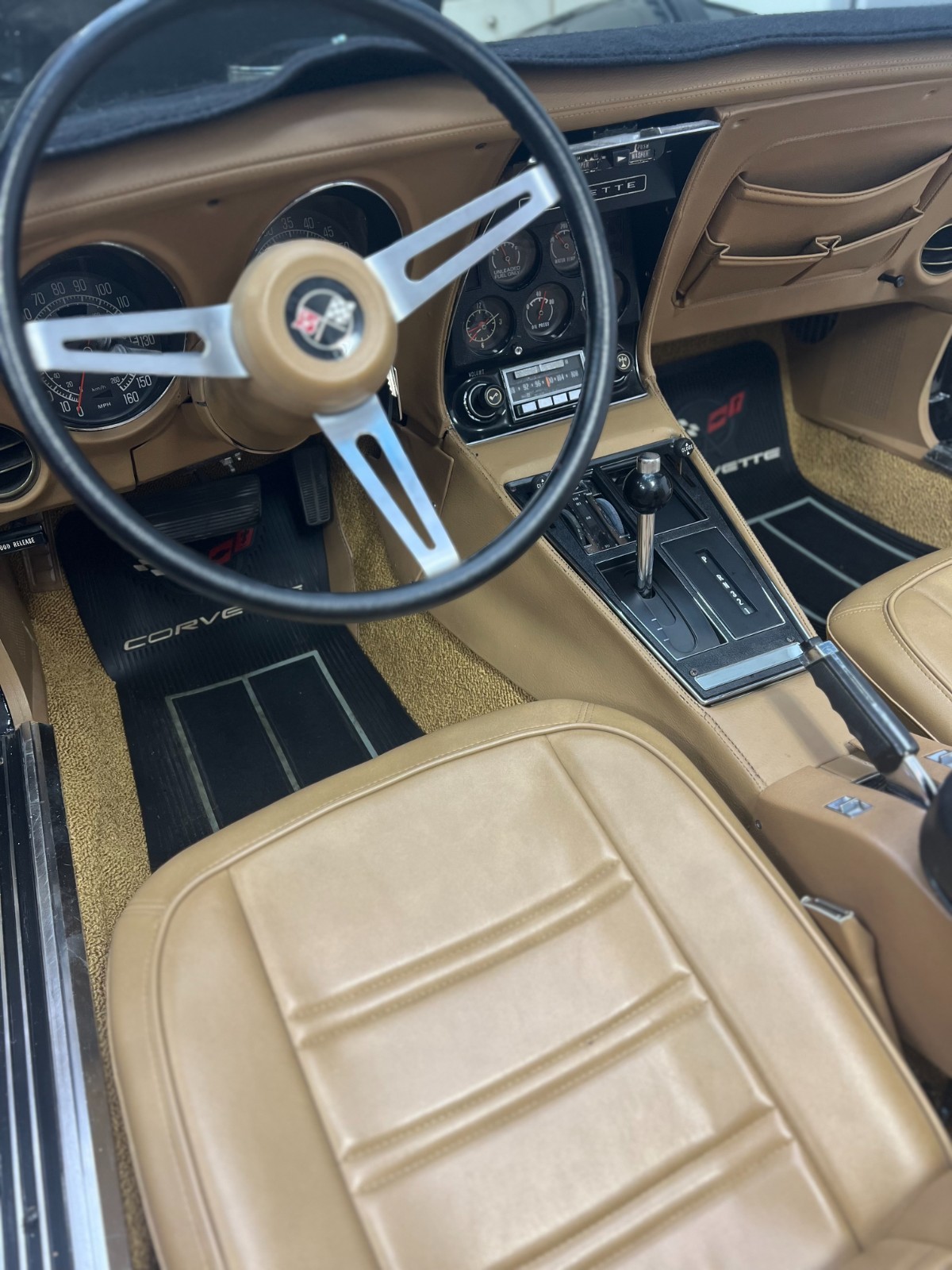 Chevrolet-Corvette-1975-Convertible-15
