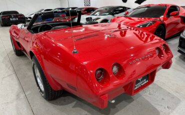 Chevrolet-Corvette-1975-Convertible-2