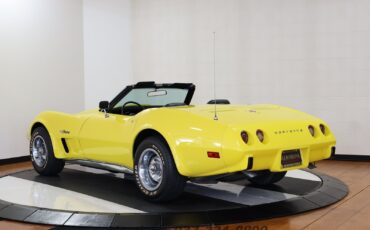 Chevrolet-Corvette-1975-Convertible-4