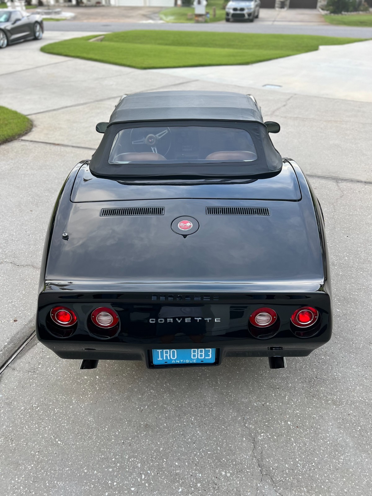 Chevrolet-Corvette-1975-Convertible-4