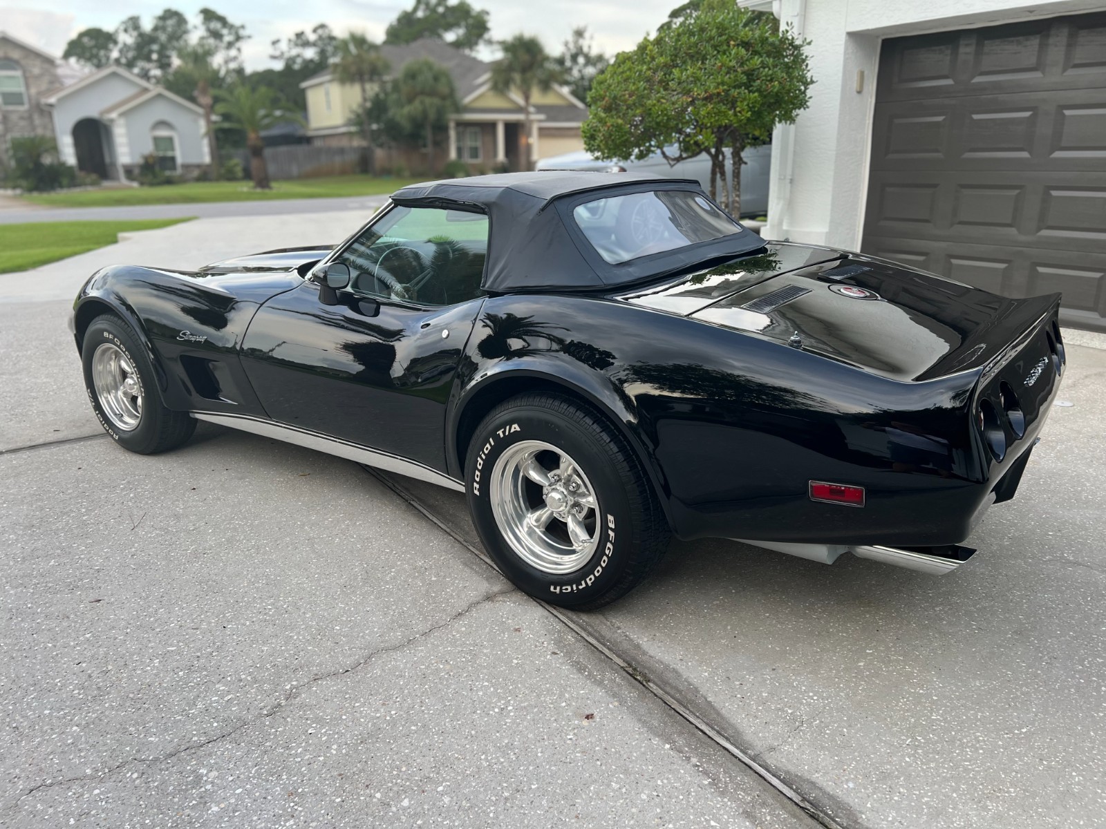 Chevrolet-Corvette-1975-Convertible-7