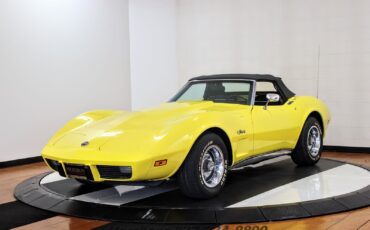 Chevrolet-Corvette-1975-Convertible-9