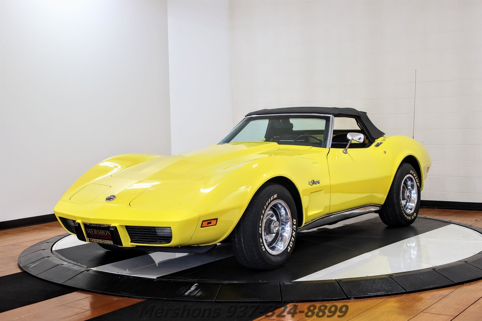 Chevrolet-Corvette-1975-Convertible-9