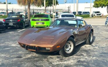 Chevrolet-Corvette-1975-Coupe-11