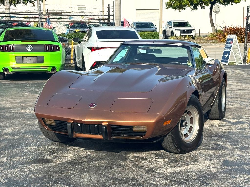 Chevrolet-Corvette-1975-Coupe-12