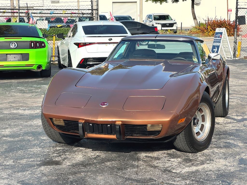 Chevrolet-Corvette-1975-Coupe-13