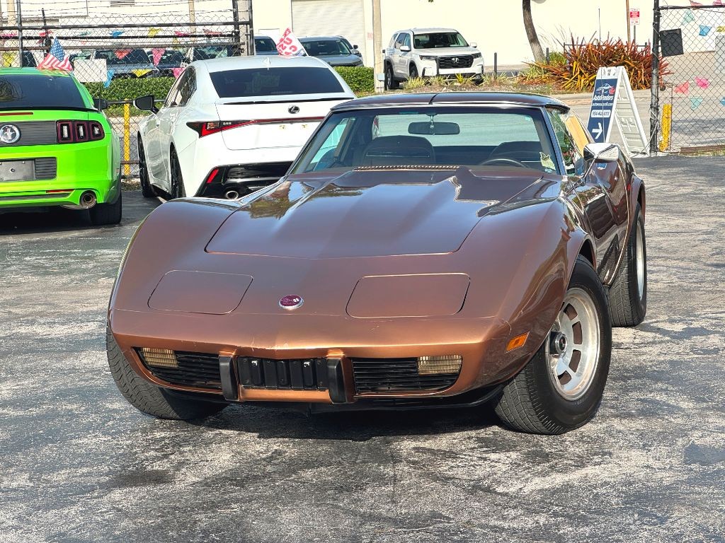 Chevrolet-Corvette-1975-Coupe-14