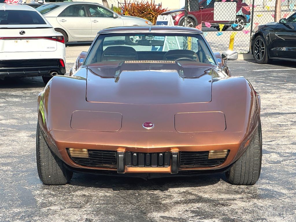 Chevrolet-Corvette-1975-Coupe-16