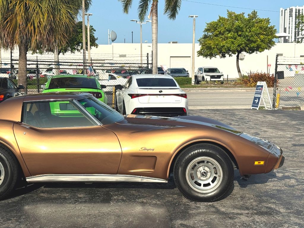 Chevrolet-Corvette-1975-Coupe-20