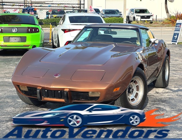Chevrolet-Corvette-1975-Coupe
