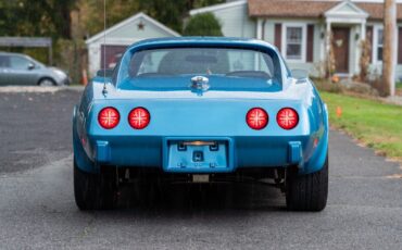 Chevrolet-Corvette-1976-Coupe-15