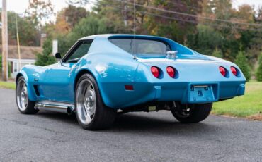 Chevrolet-Corvette-1976-Coupe-2