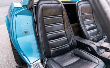Chevrolet-Corvette-1976-Coupe-23