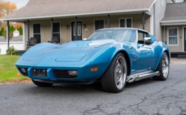 Chevrolet-Corvette-1976-Coupe-9