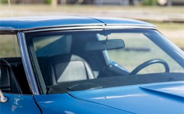 Chevrolet-Corvette-1976-LeMans-Blue-Black-2