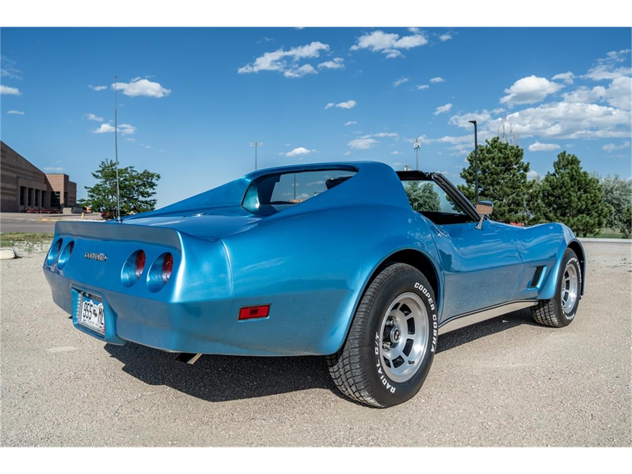 Chevrolet-Corvette-1976-LeMans-Blue-Black-23