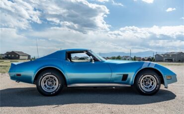Chevrolet-Corvette-1976-LeMans-Blue-Black-24