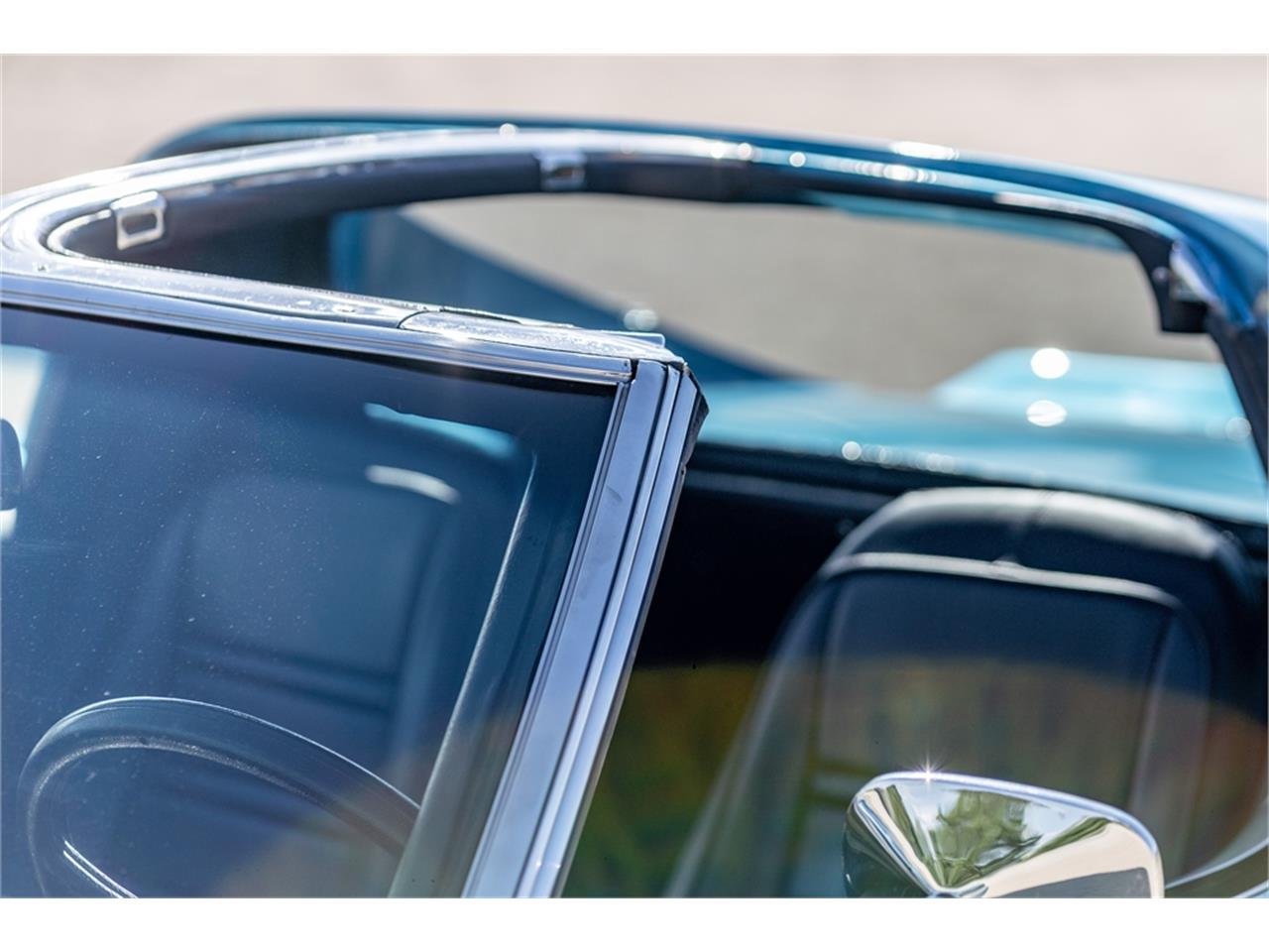 Chevrolet-Corvette-1976-LeMans-Blue-Black-37