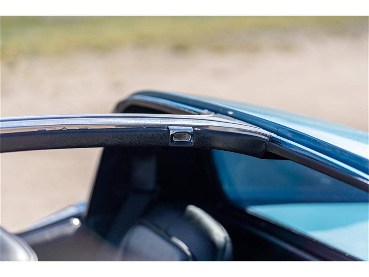 Chevrolet-Corvette-1976-LeMans-Blue-Black-38