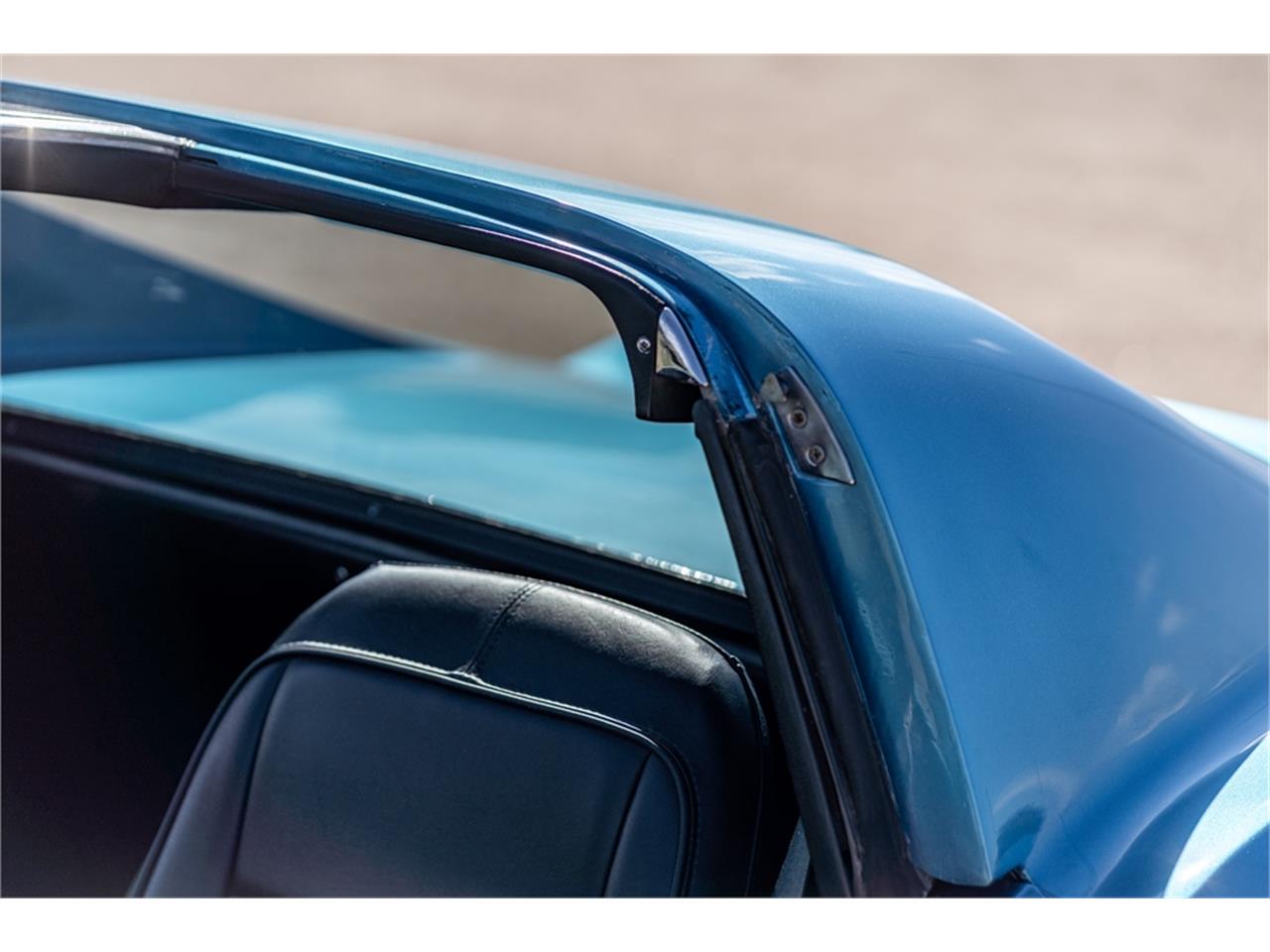 Chevrolet-Corvette-1976-LeMans-Blue-Black-39
