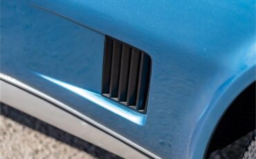 Chevrolet-Corvette-1976-LeMans-Blue-Black-4