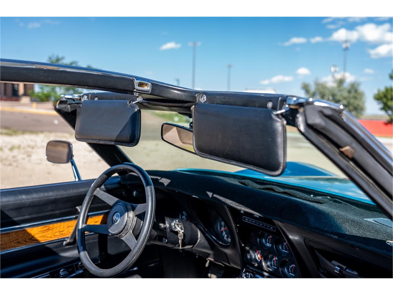 Chevrolet-Corvette-1976-LeMans-Blue-Black-58