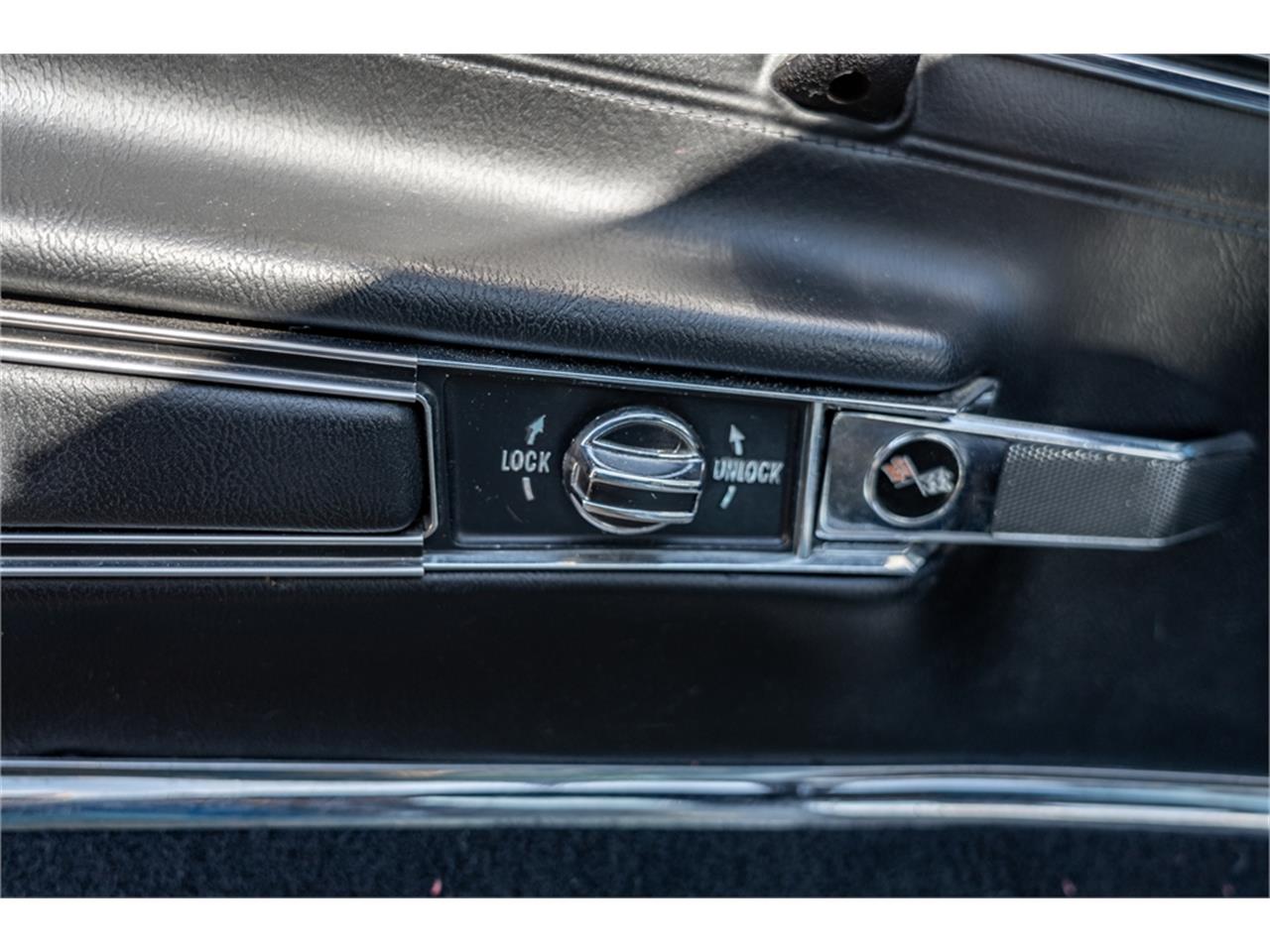 Chevrolet-Corvette-1976-LeMans-Blue-Black-61