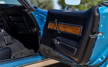Chevrolet-Corvette-1976-LeMans-Blue-Black-62