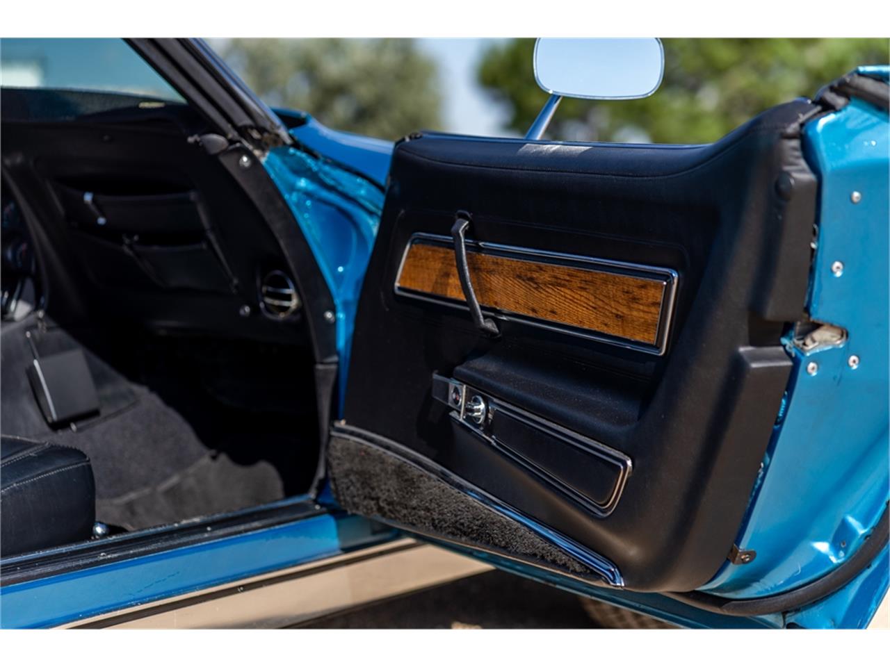 Chevrolet-Corvette-1976-LeMans-Blue-Black-62