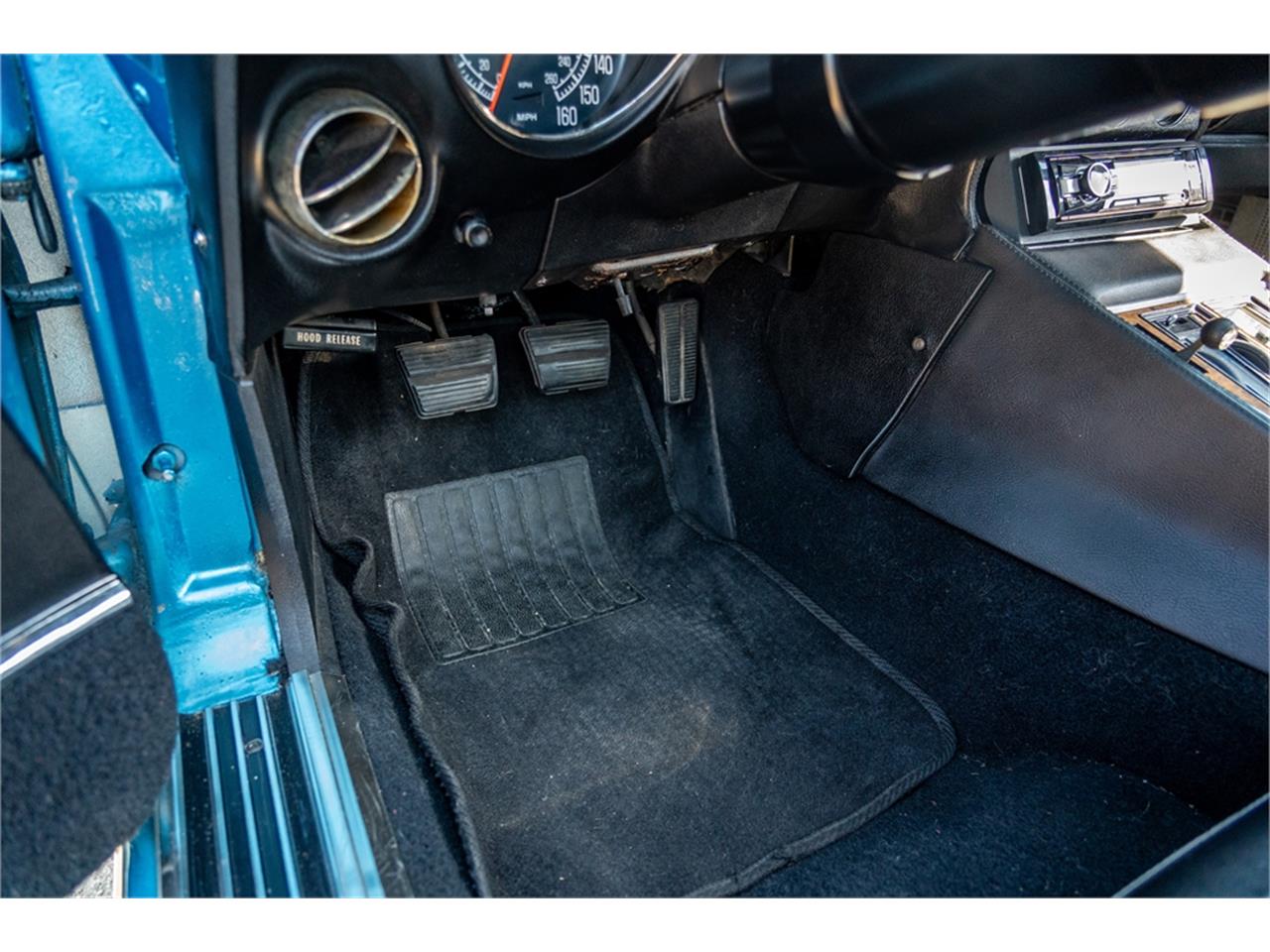 Chevrolet-Corvette-1976-LeMans-Blue-Black-63