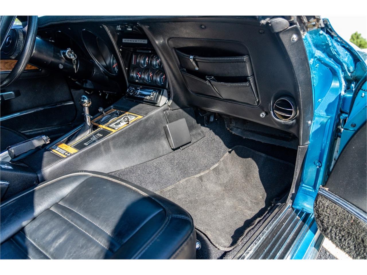 Chevrolet-Corvette-1976-LeMans-Blue-Black-73
