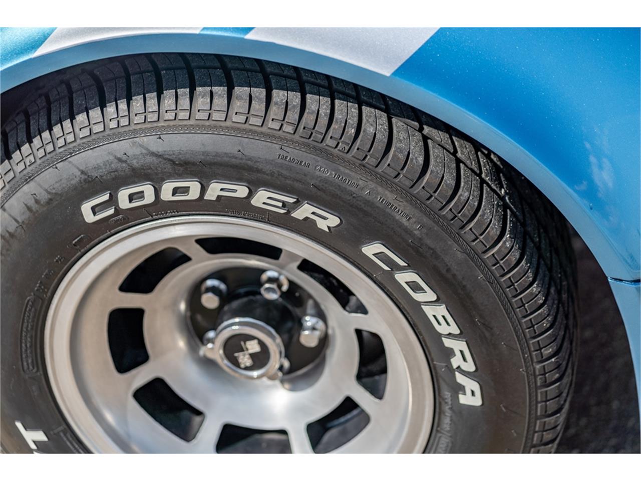 Chevrolet-Corvette-1976-LeMans-Blue-Black-8