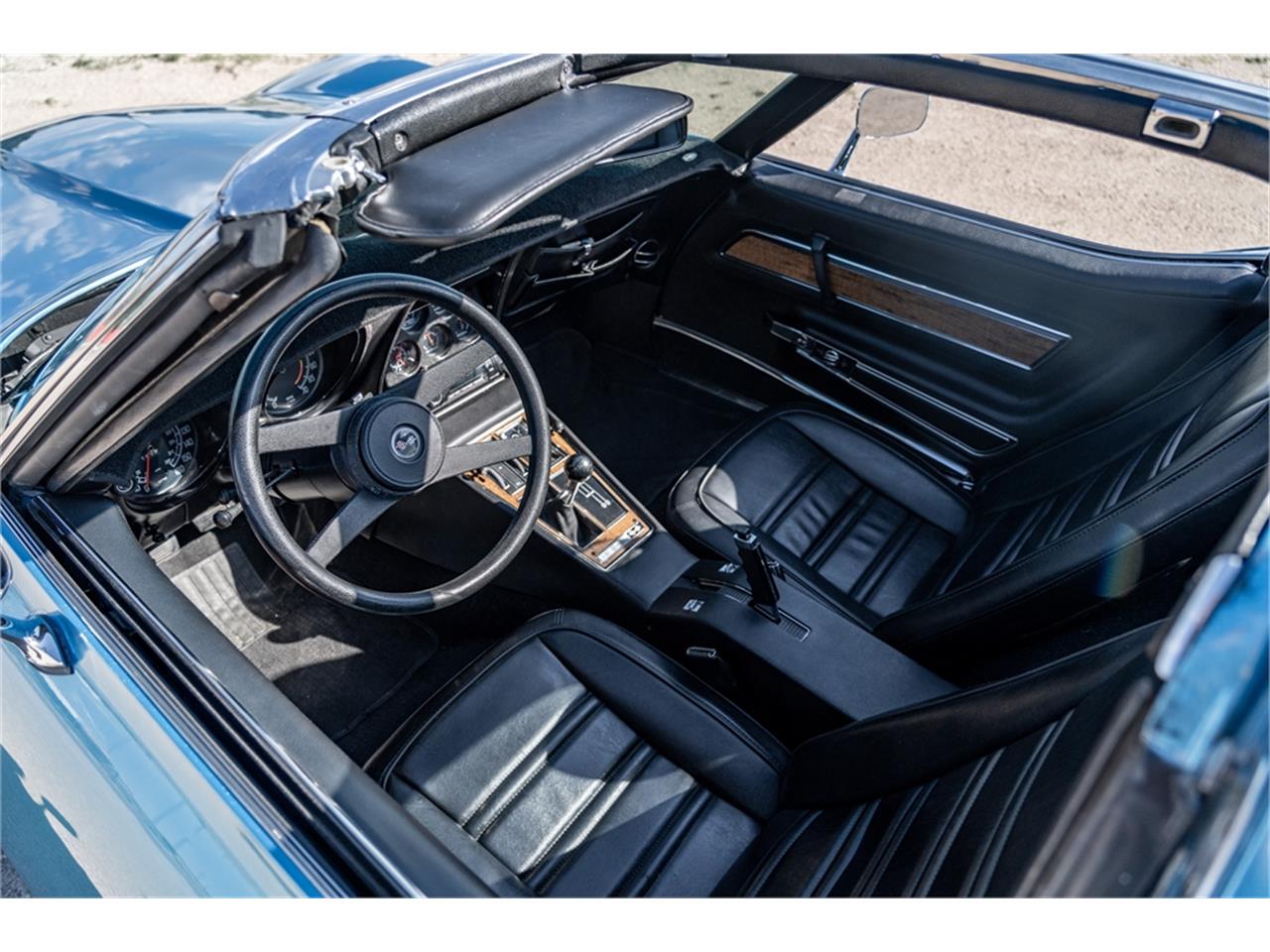 Chevrolet-Corvette-1976-LeMans-Blue-Black-9