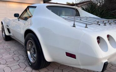 Chevrolet-Corvette-1976-White-18