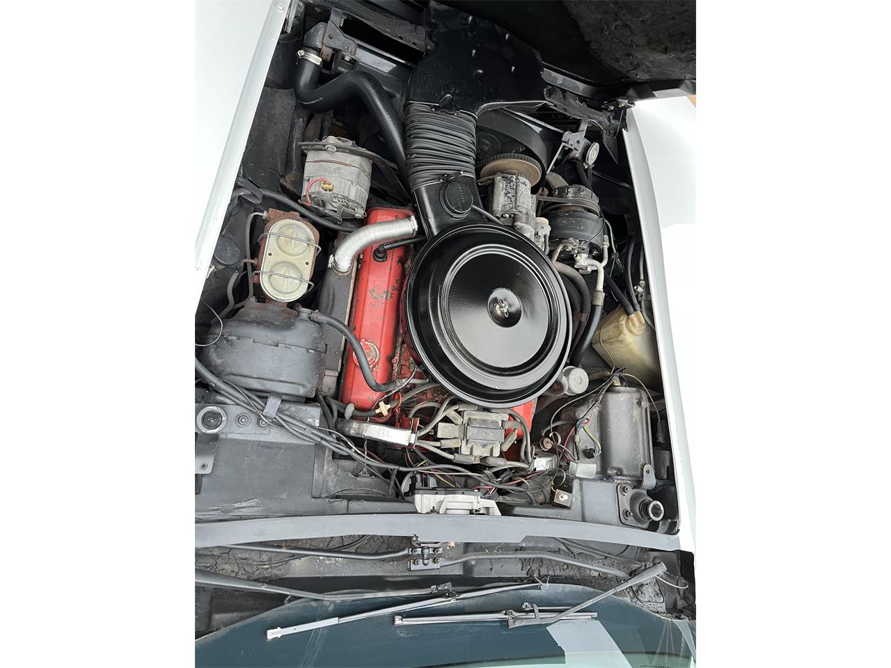 Chevrolet-Corvette-1976-White-Black-15