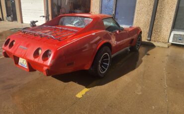 Chevrolet-Corvette-1977-4