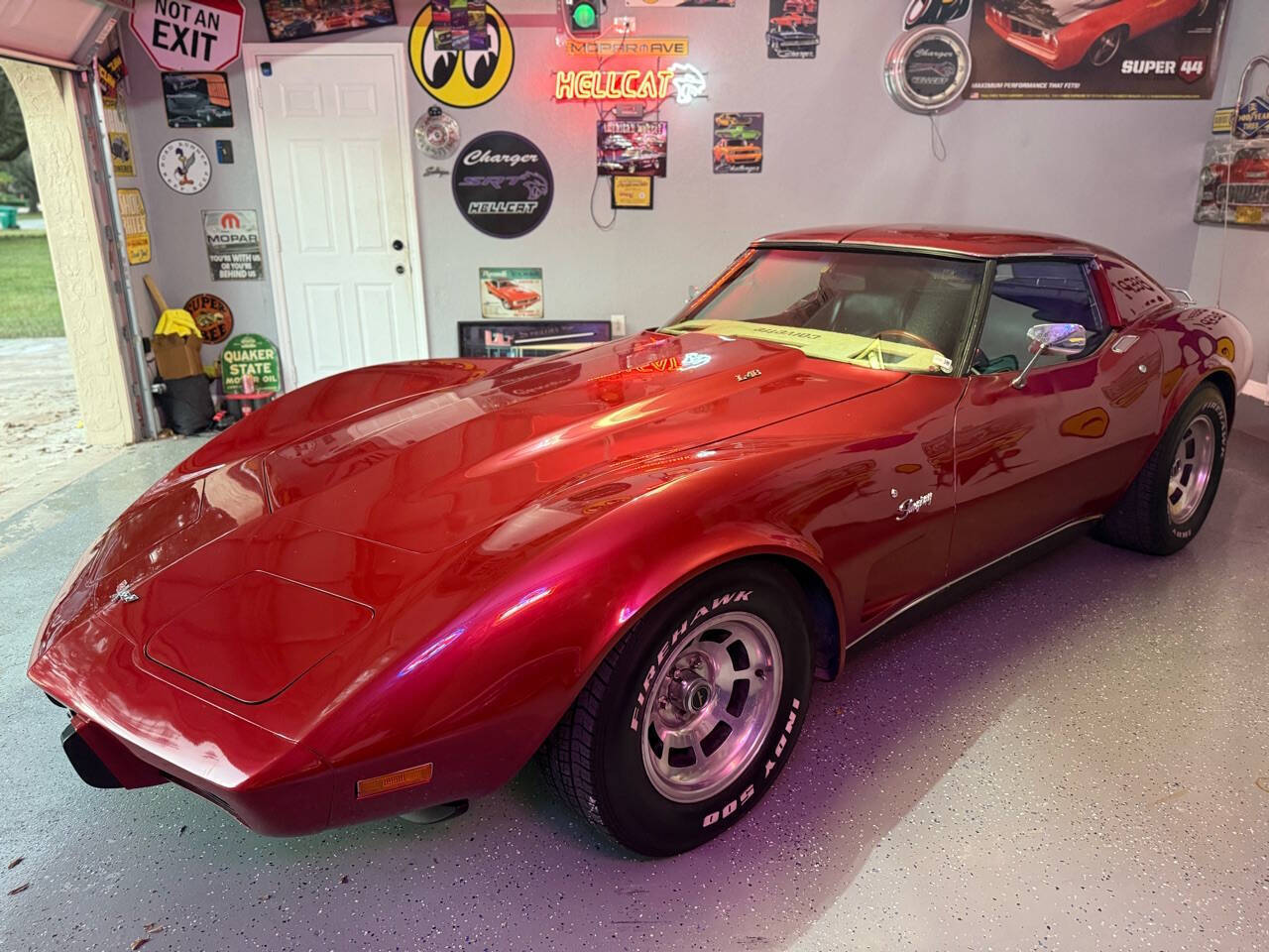 Chevrolet-Corvette-1977-Coupe
